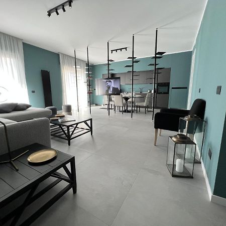 H92 Bari Incantevole Bagian luar foto